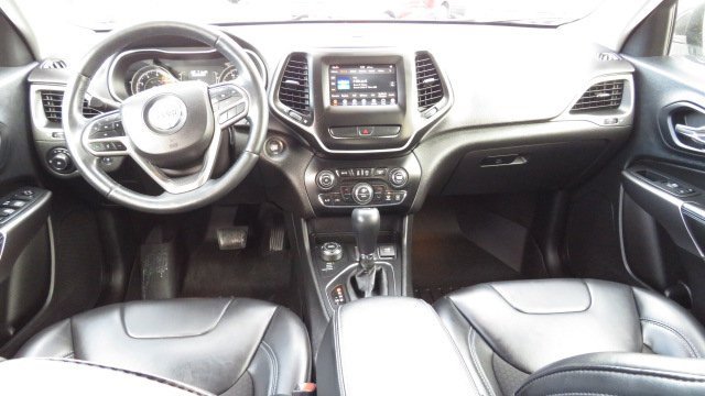 Used 2019 Jeep Cherokee Latitude Plus w/ Comfort/Convenience Group image 2