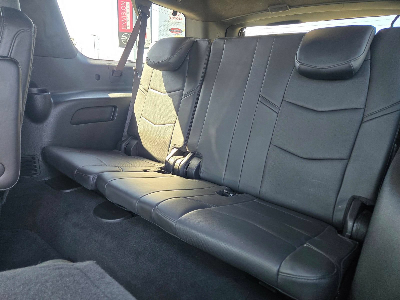 Used 2020 Cadillac Escalade ESV Platinum AWD/4WD image 18