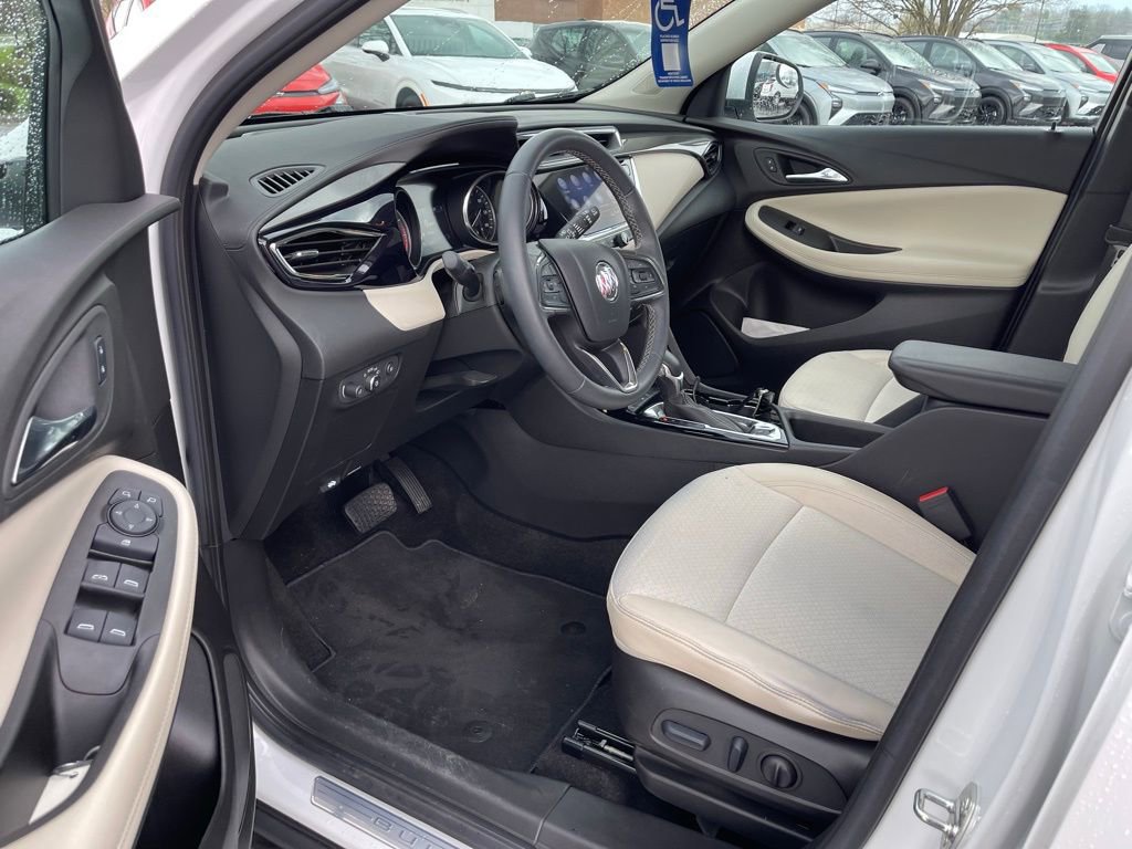 Used 2023 Buick Encore GX Select image 5