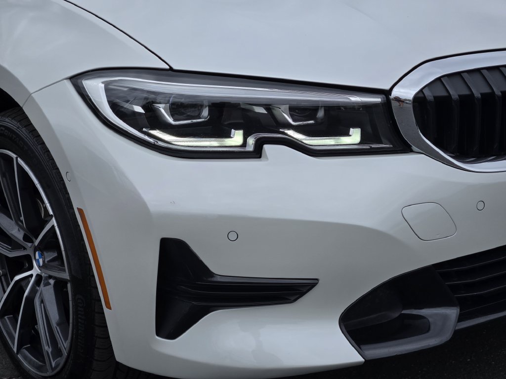 Used 2021 BMW 330e xDrive w/ Premium Package AWD/4WD image 8