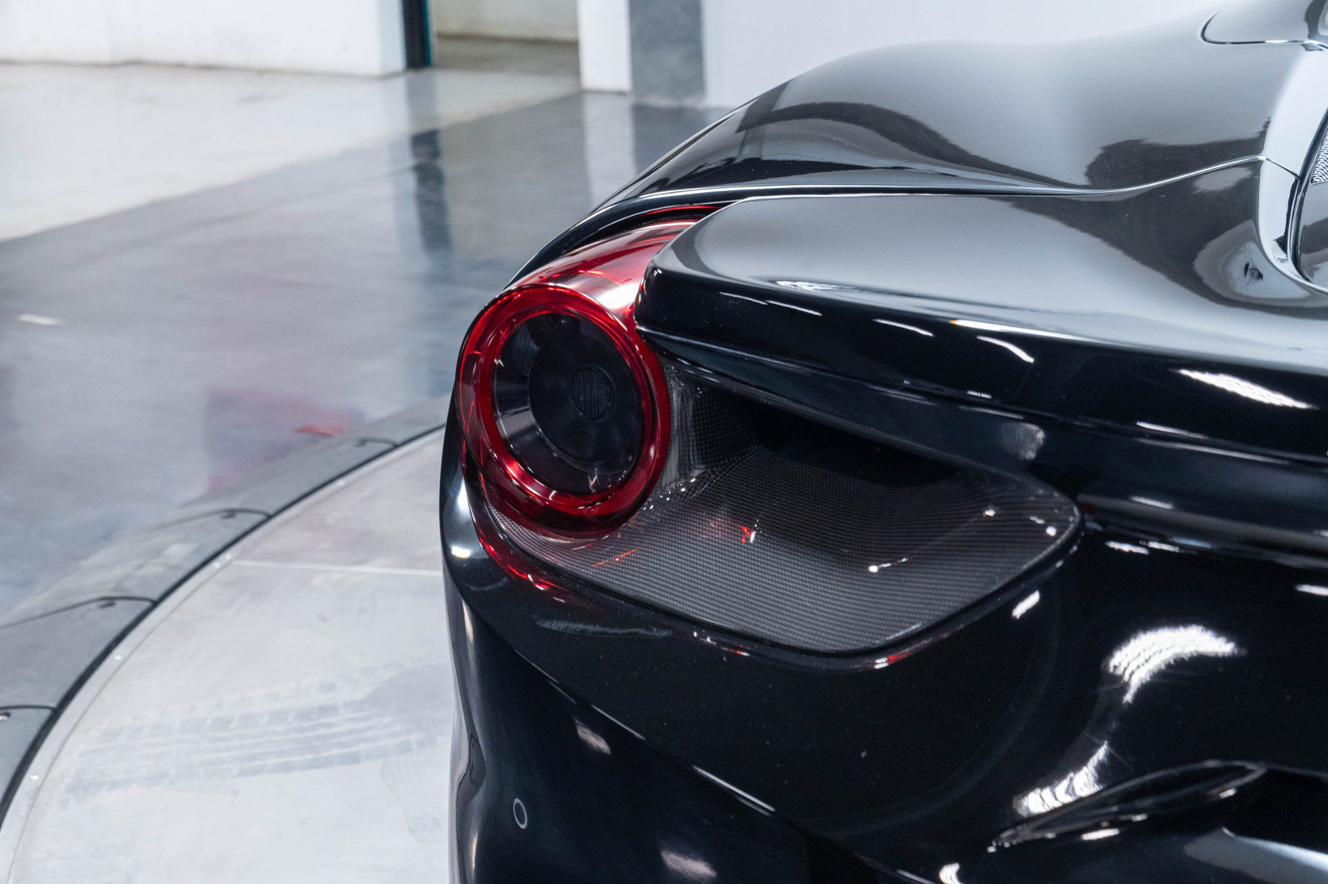 Used 2016 Ferrari 488 Spider RWD image 64