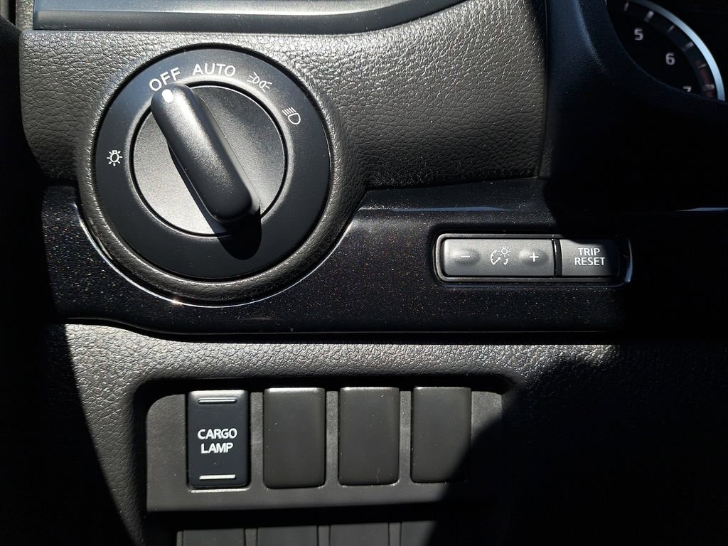 Used 2022 Nissan Titan SV AWD/4WD image 26