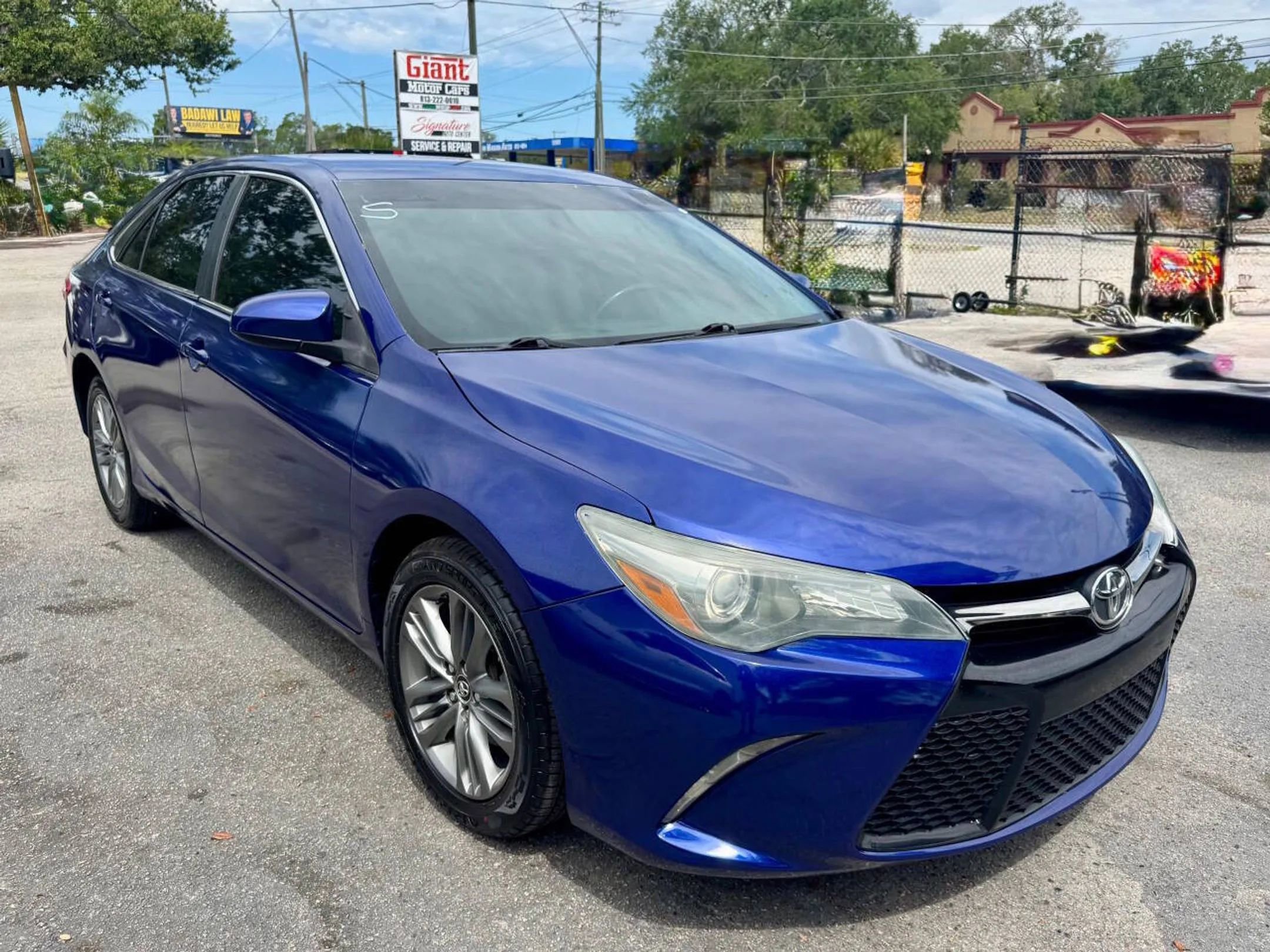 Used 2015 Toyota Camry SE FWD image 10