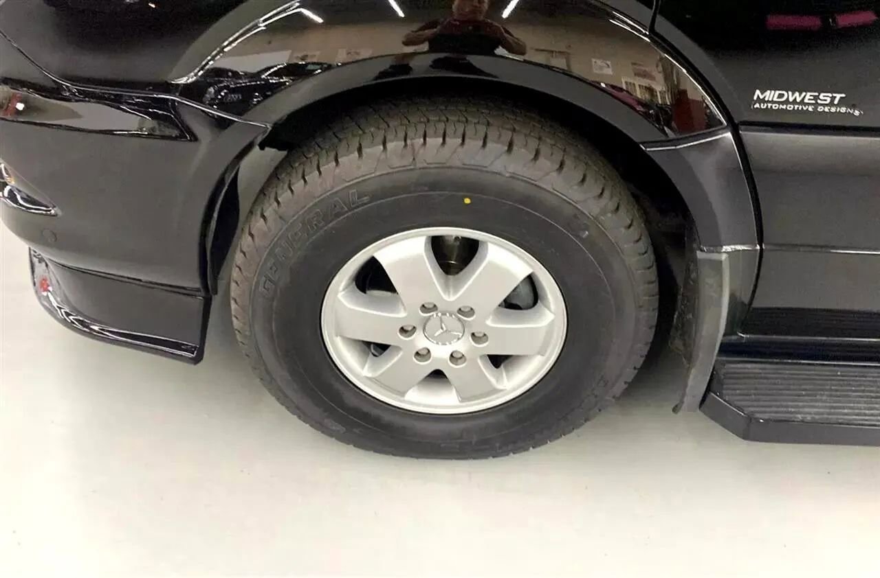 Used 2016 Mercedes-Benz Sprinter 2500 image 27