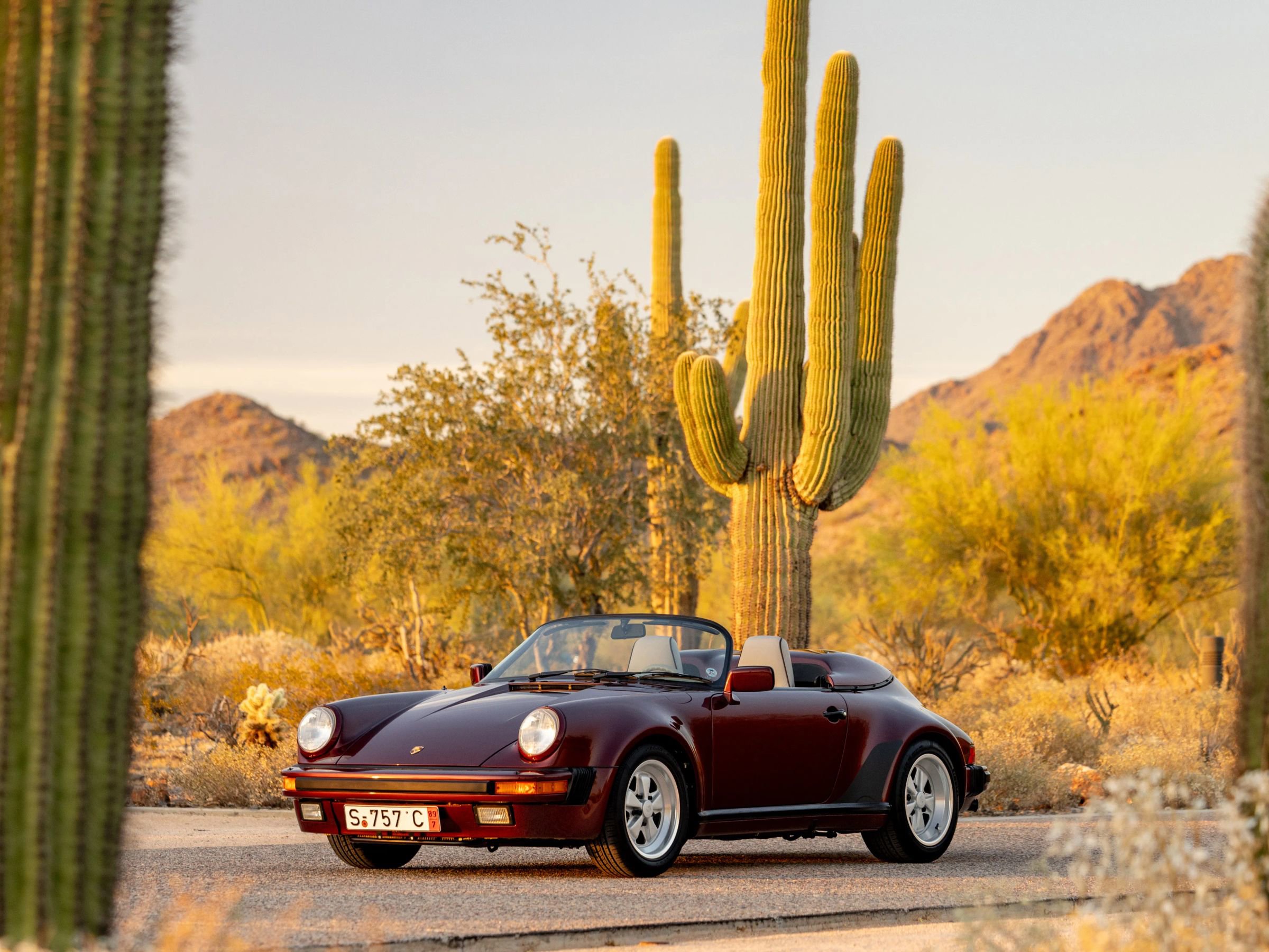 Used 1989 Porsche 911 Carrera RWD image 4