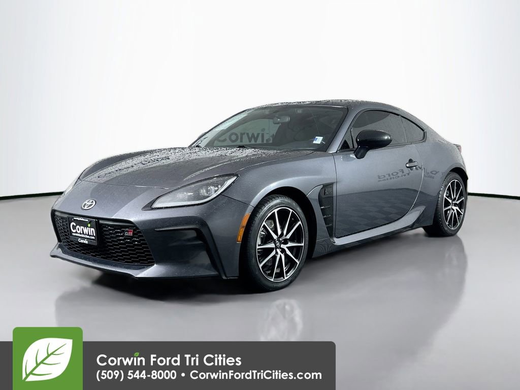 Used 2022 Toyota GR86 Base image 5