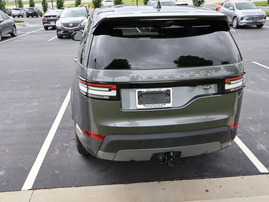 Used 2019 Land Rover Discovery SE AWD/4WD image 14