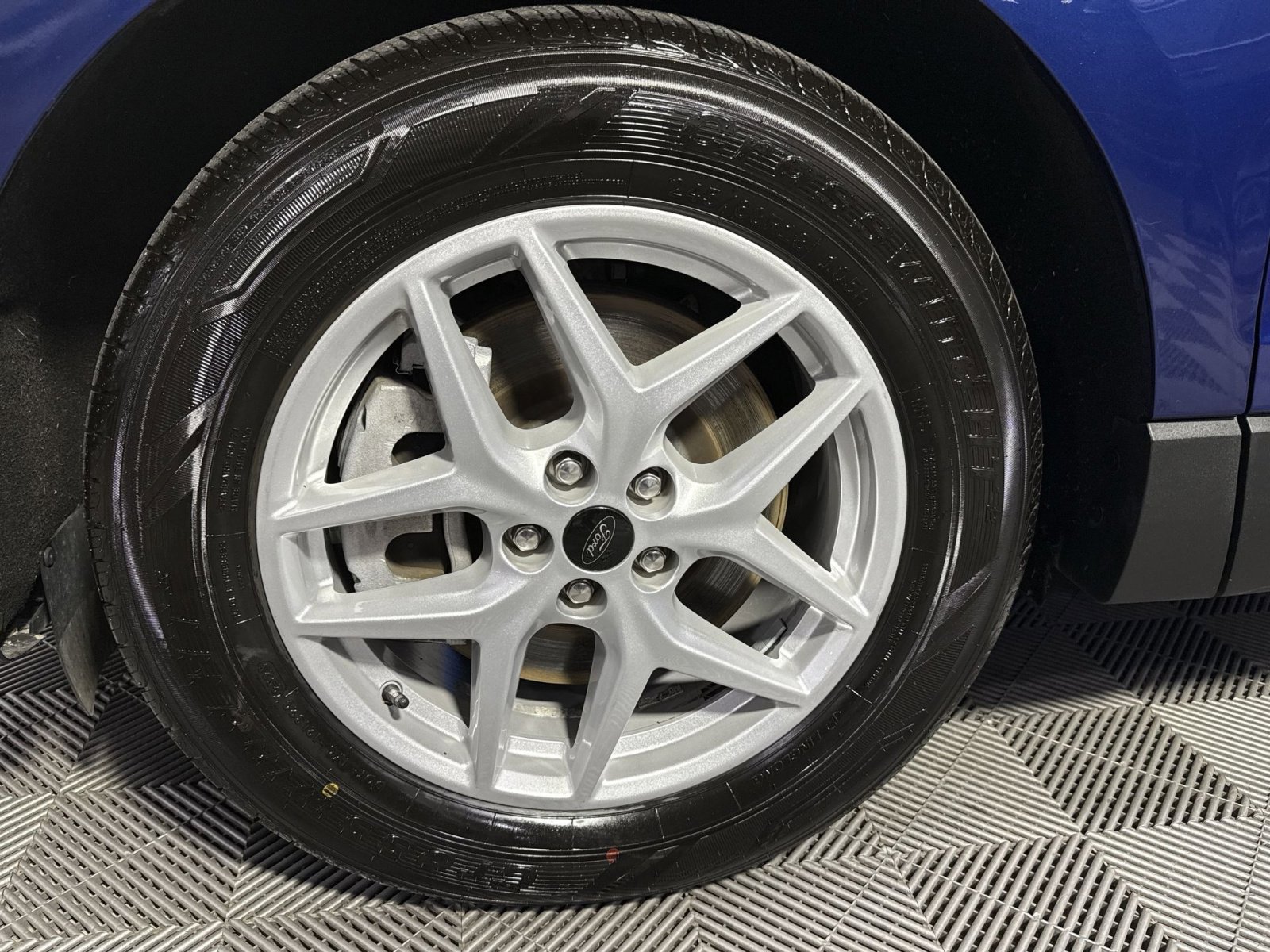 Used 2023 Ford Edge SEL image 12