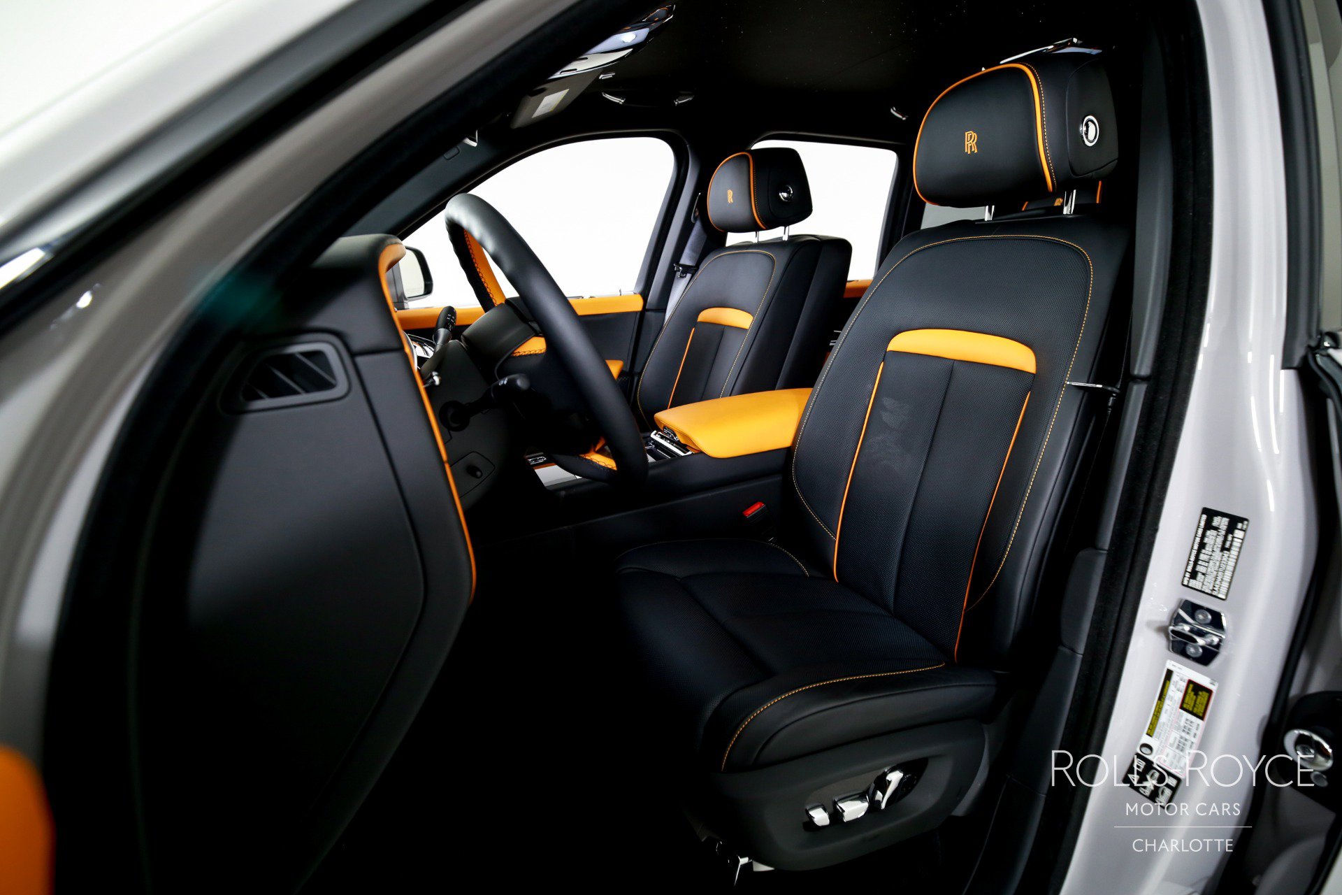 Used 2026 Rolls-Royce Cullinan Black Badge image 13