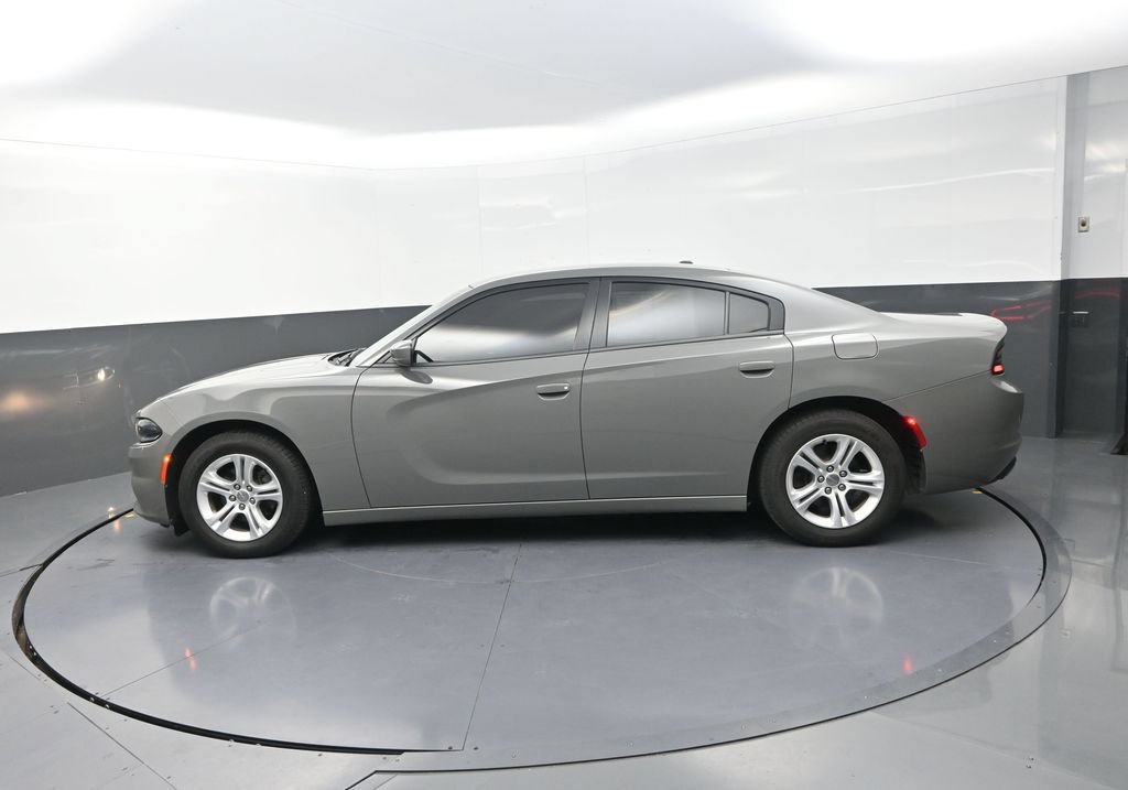 Used 2019 Dodge Charger SXT RWD image 6