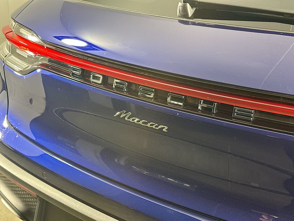 New 2025 Porsche Macan AWD/4WD image 34