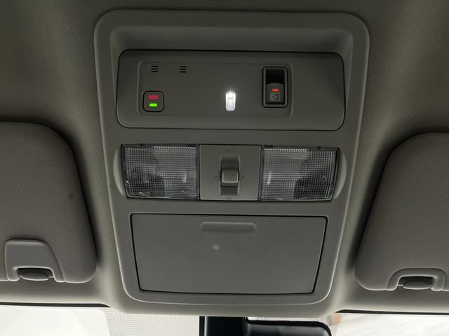 Used 2020 Nissan Titan SV w/ SV Convenience Package image 27