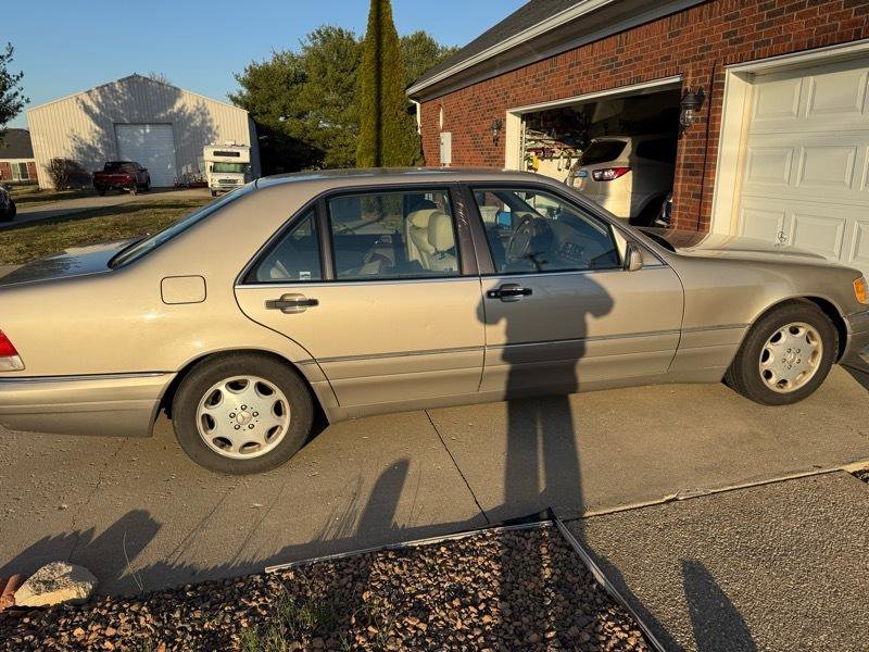 Used 1995 Mercedes-Benz S 320 image 2