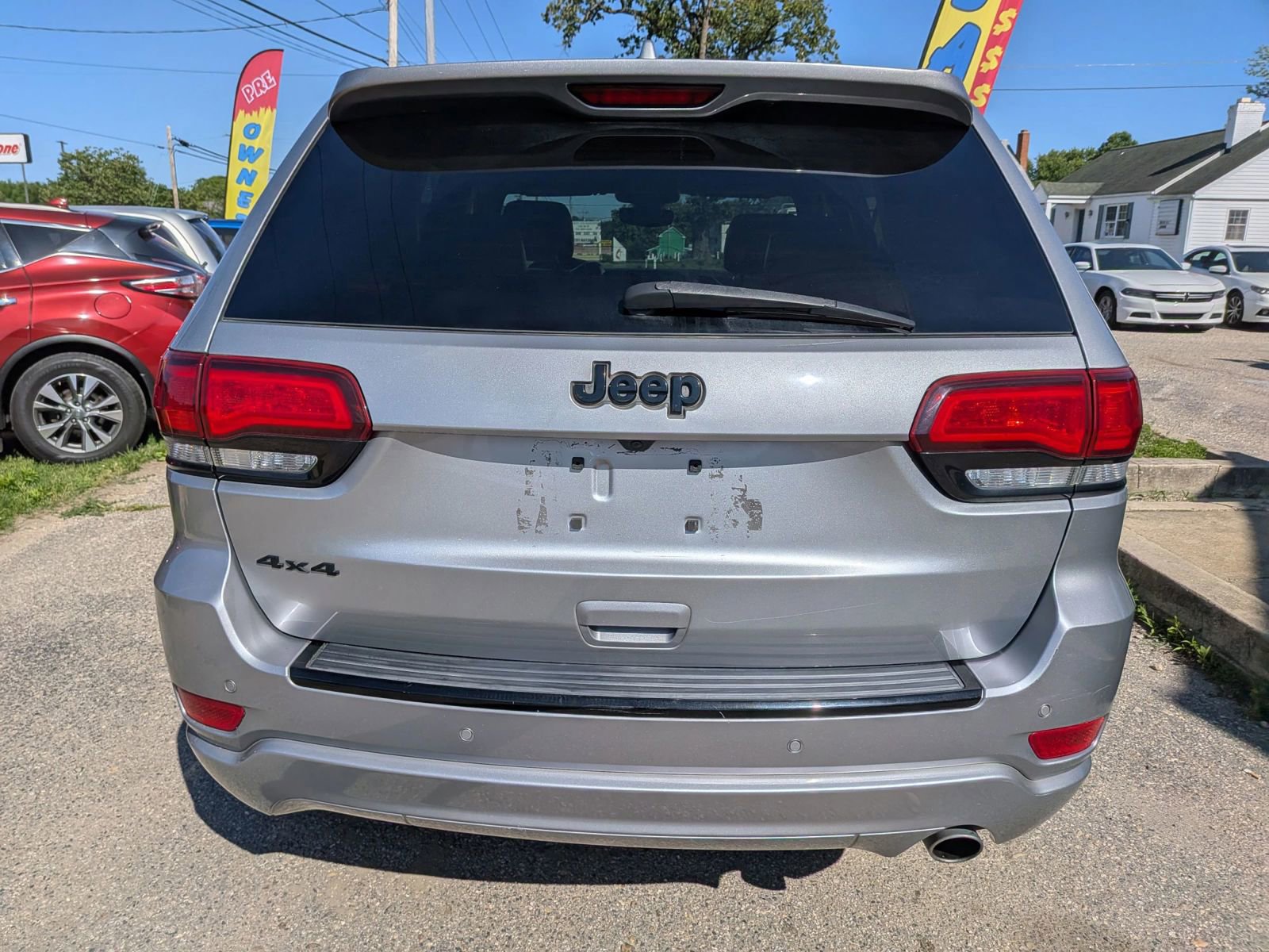 Used 2018 Jeep Grand Cherokee Altitude AWD/4WD image 5