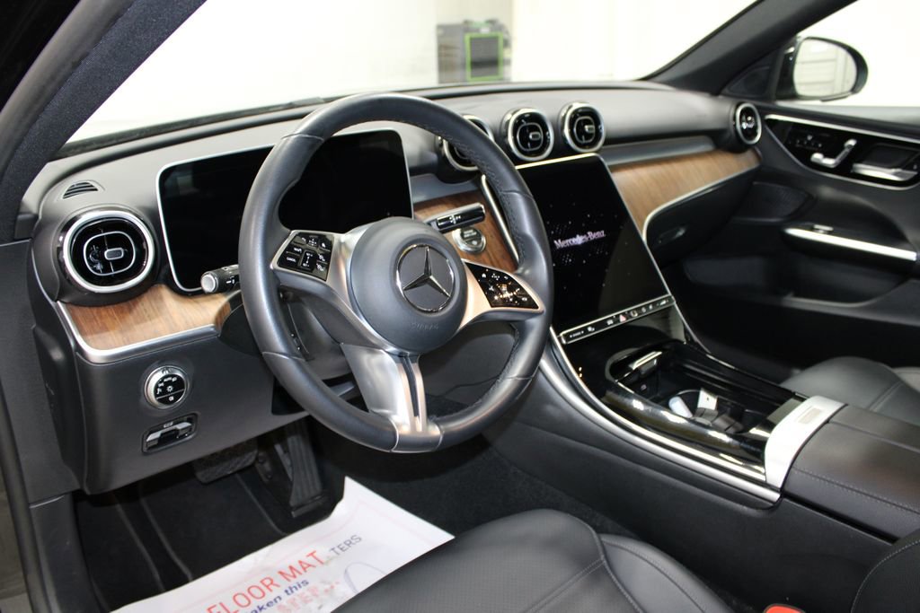 Used 2025 Mercedes-Benz C 300 Sedan image 13