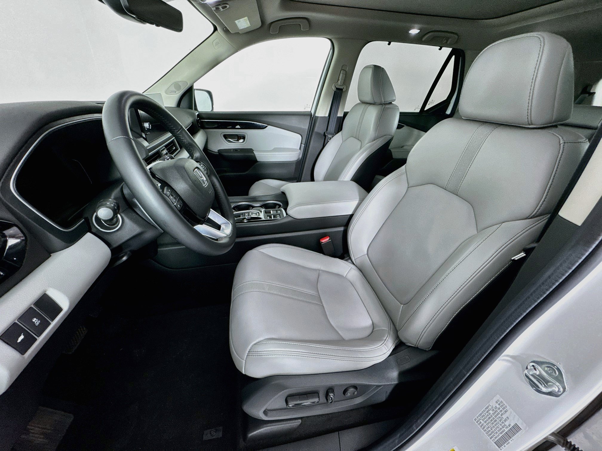 Certified 2024 Honda Pilot Touring image 22