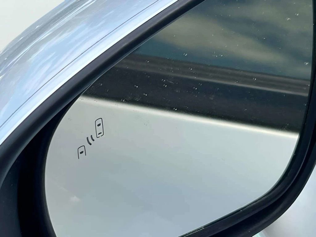 Used 2017 Lexus RC F w/ Premium Package image 32