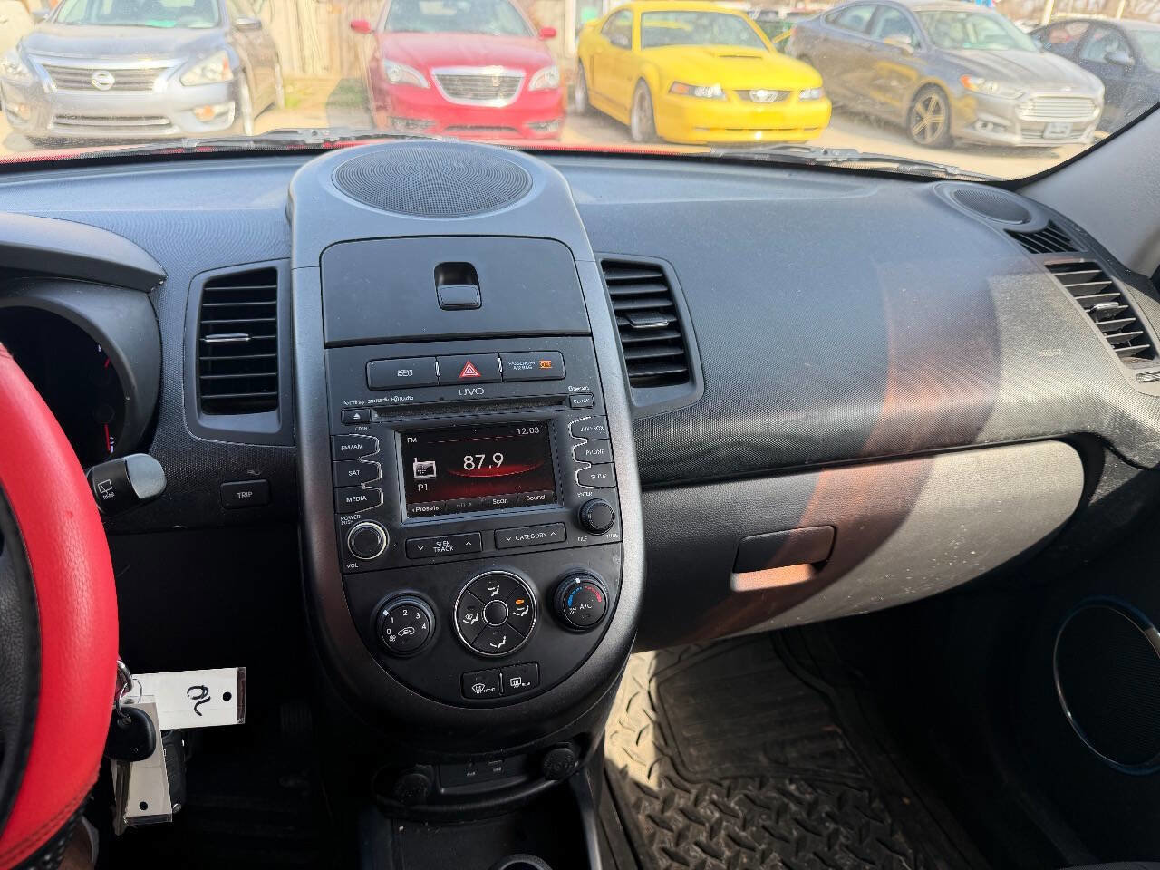 Used 2012 Kia Soul + w/ Audio Pkg image 17