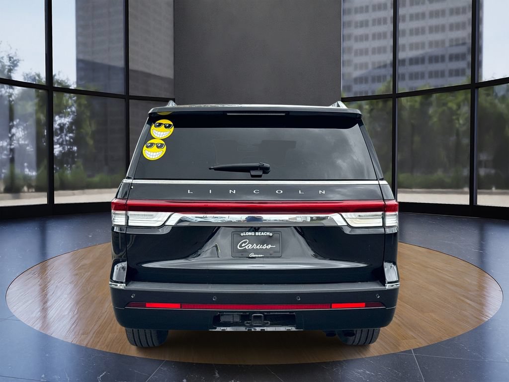 Used 2024 Lincoln Navigator Reserve AWD/4WD image 4