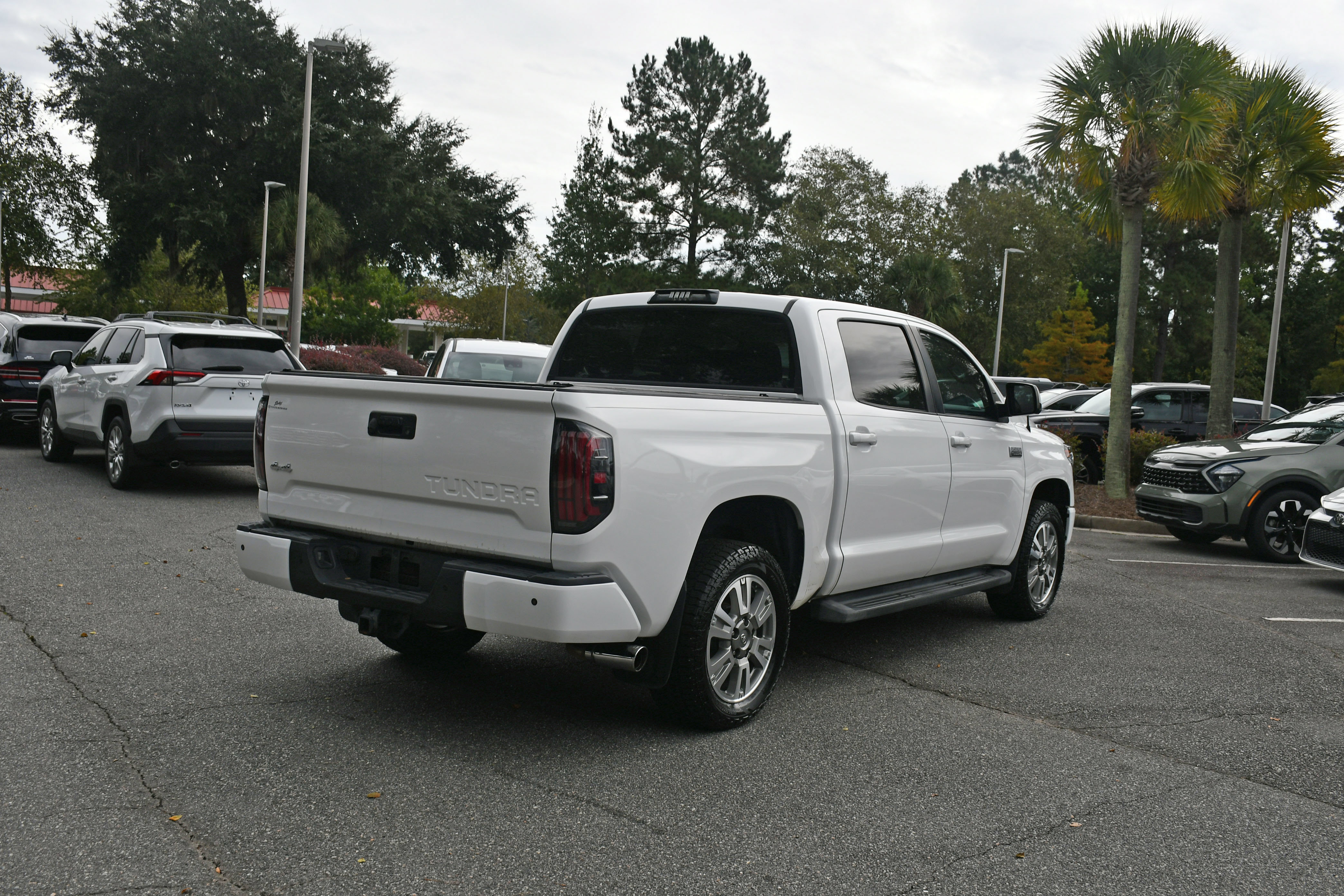 Used 2017 Toyota Tundra Platinum AWD/4WD image 4