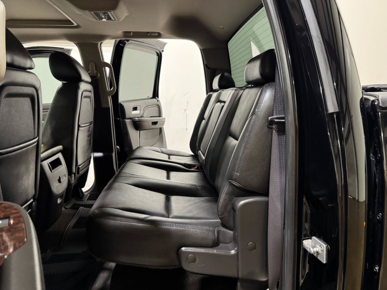 Used 2011 GMC Sierra 3500 Denali AWD/4WD image 14