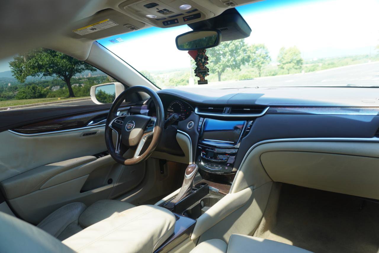Used 2013 Cadillac XTS Luxury w/ Driver Awareness Package FWD image 21