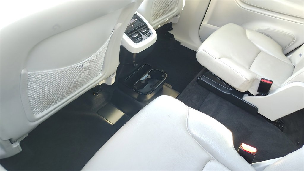 Used 2023 Volvo XC90 B6 Plus w/ Protection Package Premier image 29