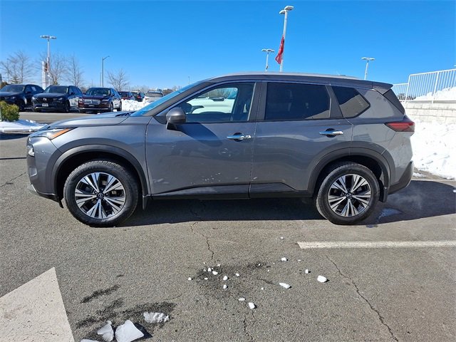 Used 2023 Nissan Rogue SV w/ SV Premium B Package image 4