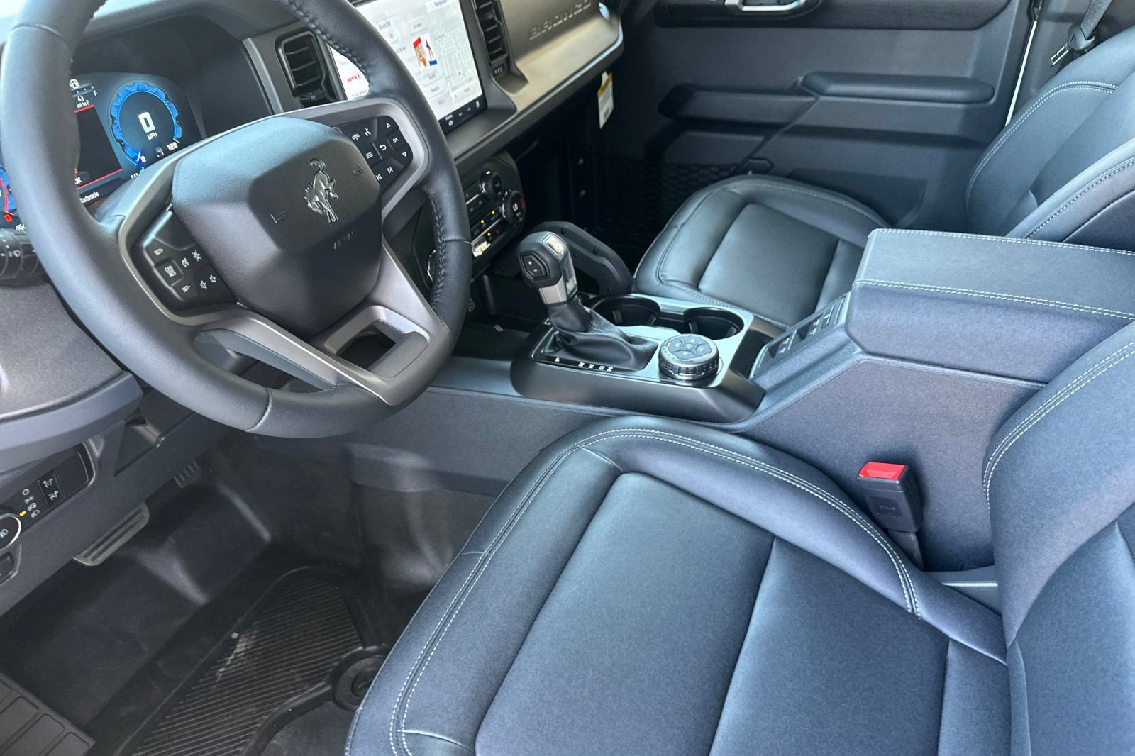 New 2026 Ford Bronco Badlands w/ Sasquatch Package AWD/4WD image 10