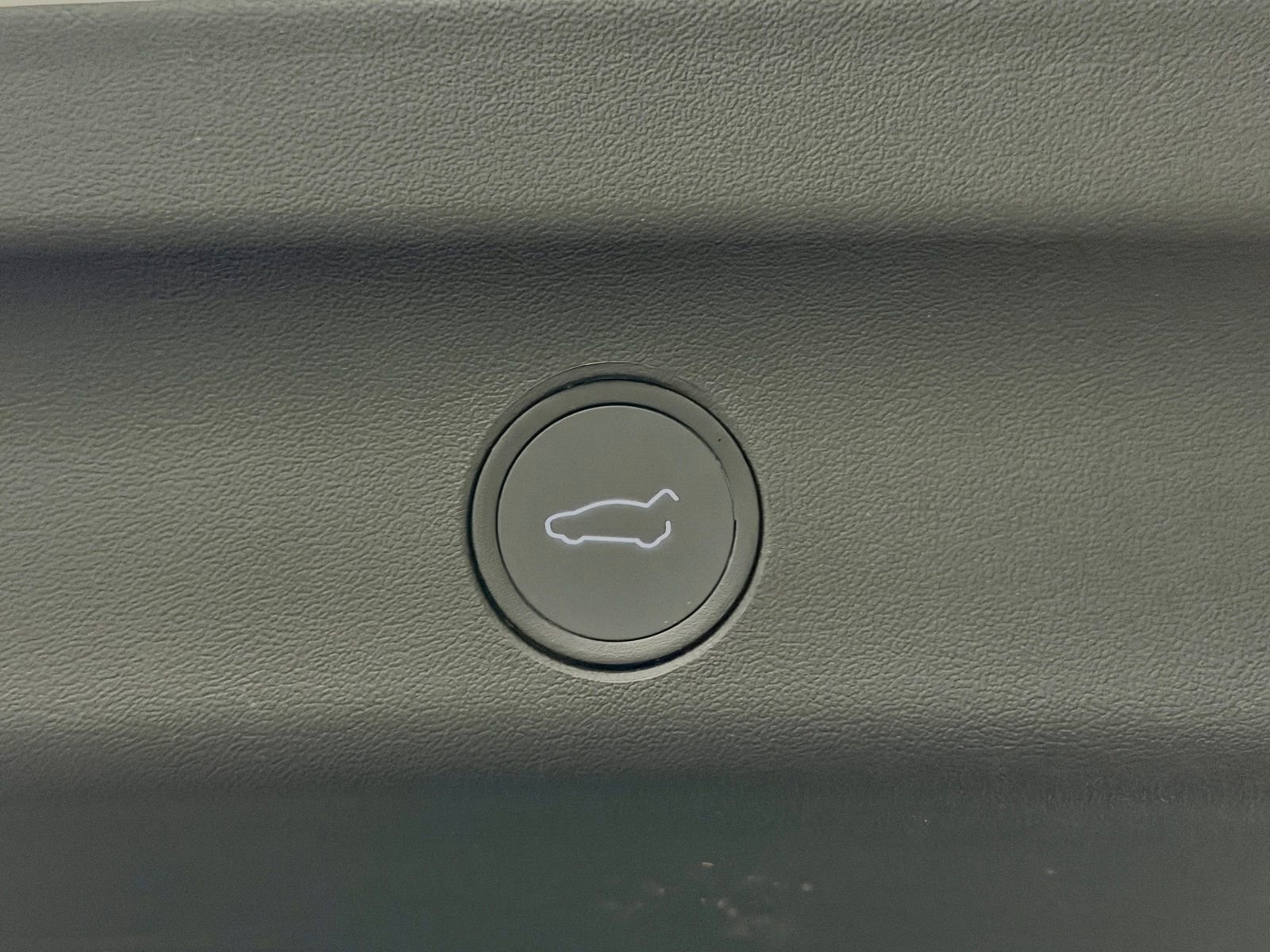 Used 2021 Tesla Model Y 2WD image 16