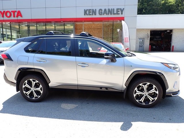 Used 2022 Toyota RAV4 XSE image 2