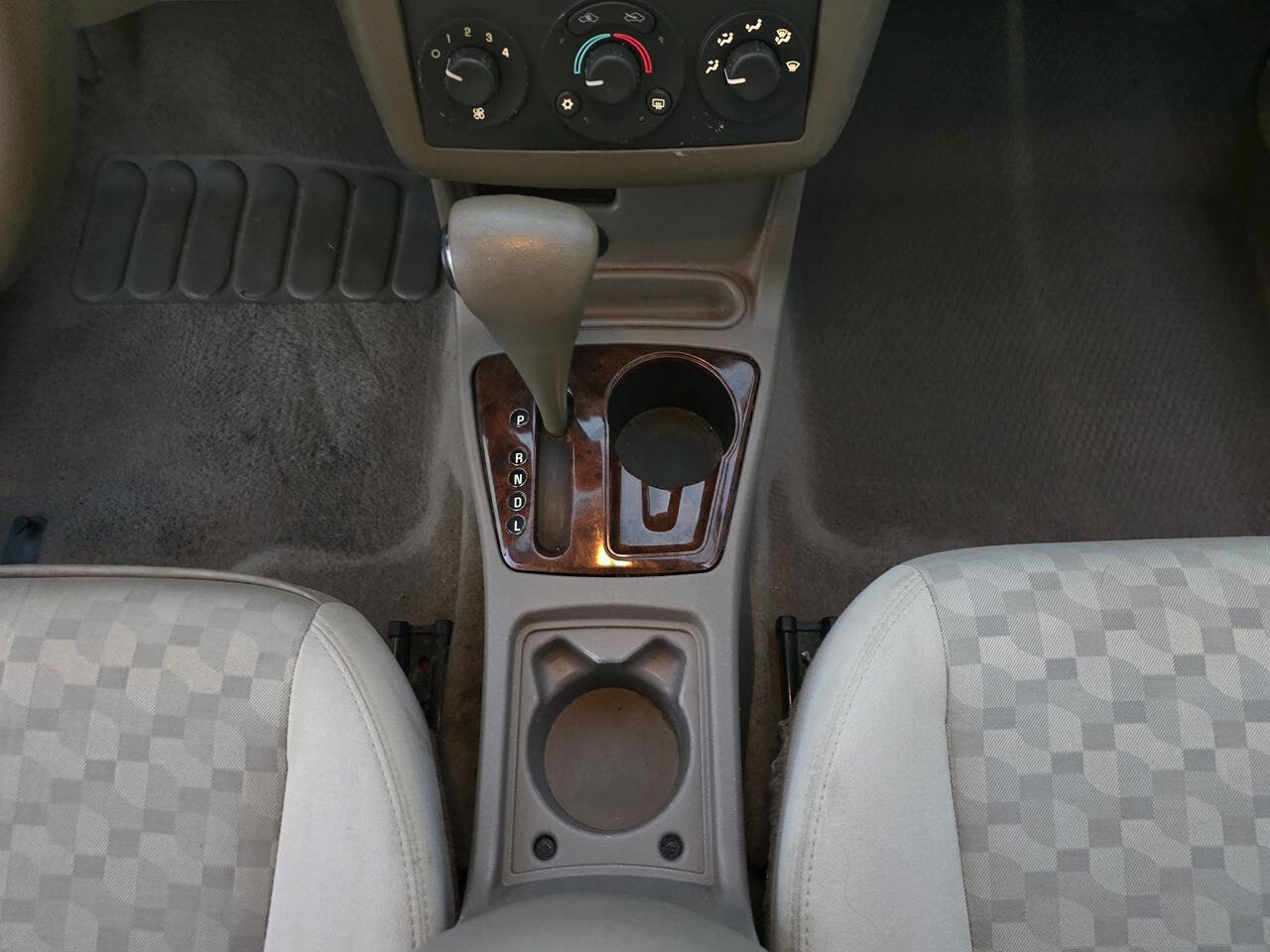 Used 2005 Chevrolet Malibu LS image 36