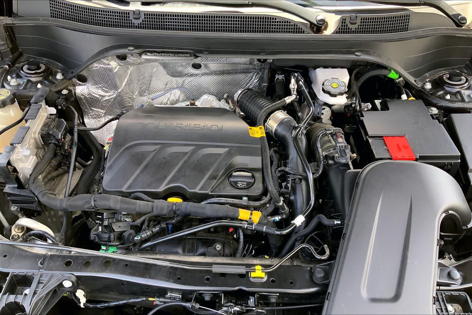 Used 2025 Chevrolet Trax LS FWD image 33