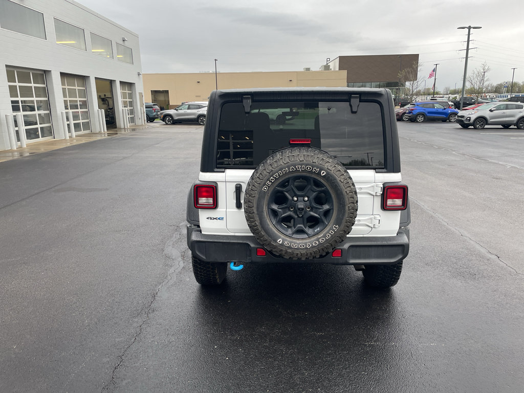 Used 2023 Jeep Wrangler Unlimited w/ Cold Weather Group AWD/4WD image 5
