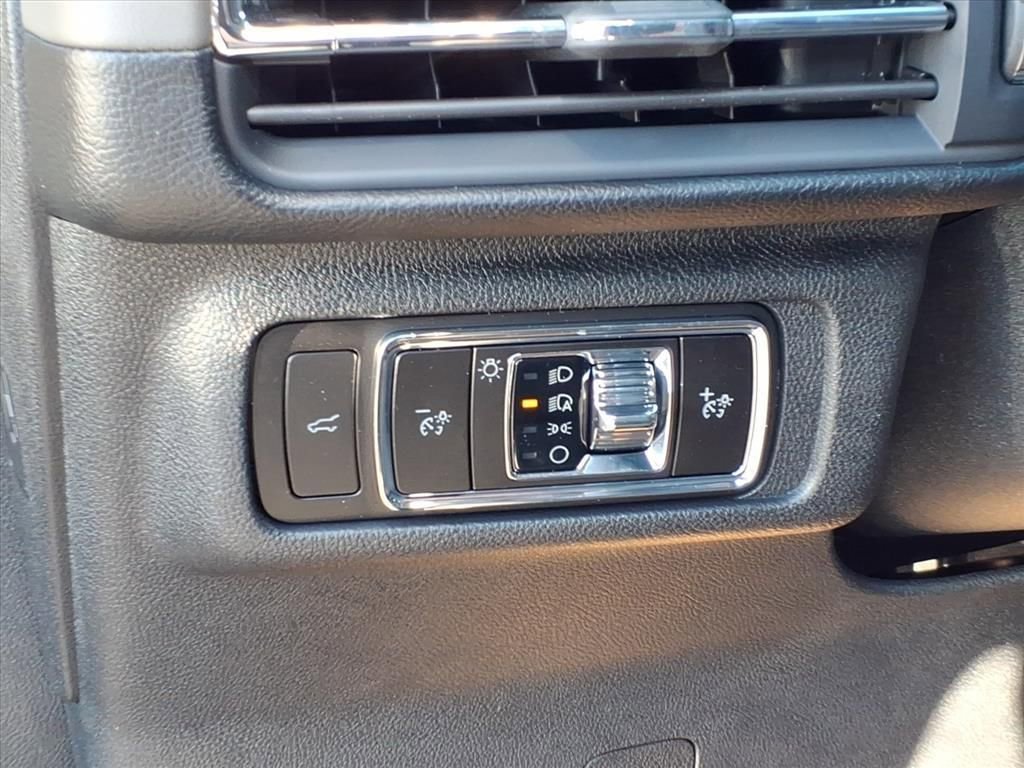 New 2026 Lincoln Corsair Premiere image 20