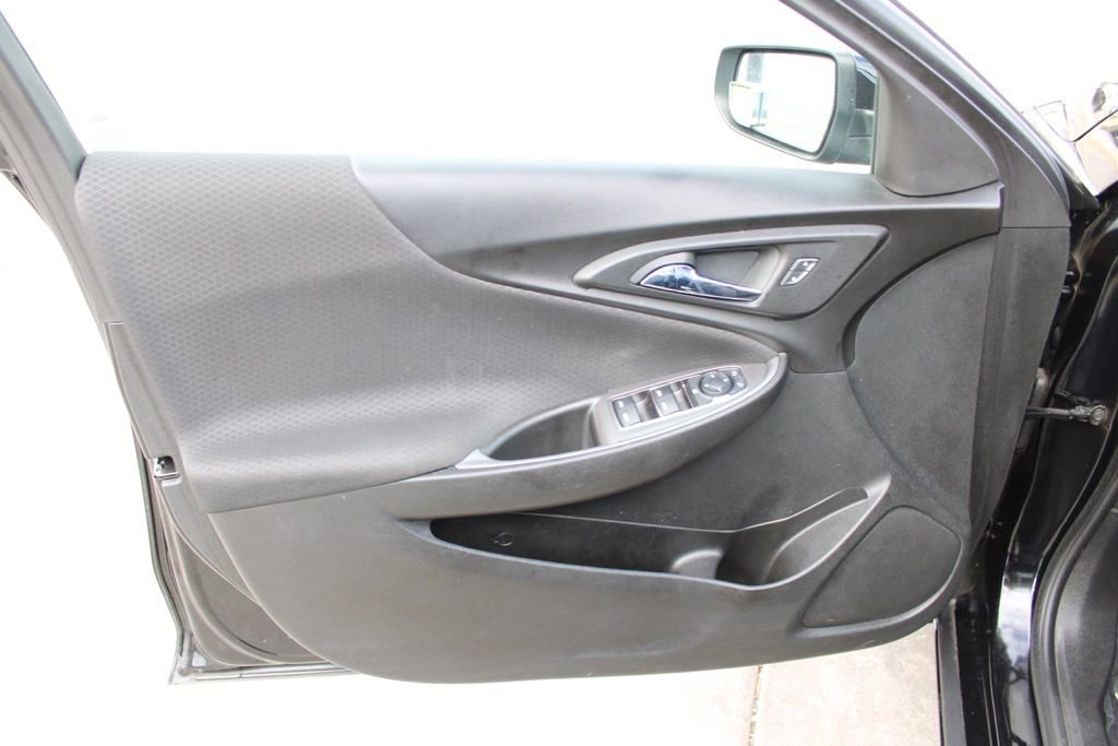 Used 2020 Chevrolet Malibu RS w/ LPO, Convenience Package 2 image 18