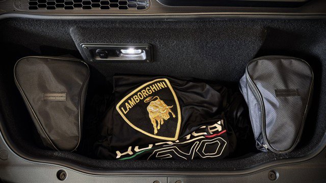 Used 2021 Lamborghini Huracan EVO RWD image 36