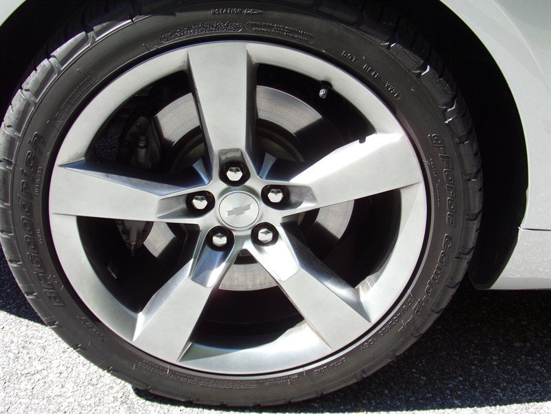 Used 2010 Chevrolet Camaro SS RWD image 17