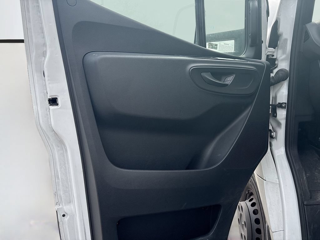 Used 2023 Mercedes-Benz Sprinter 4500 image 27