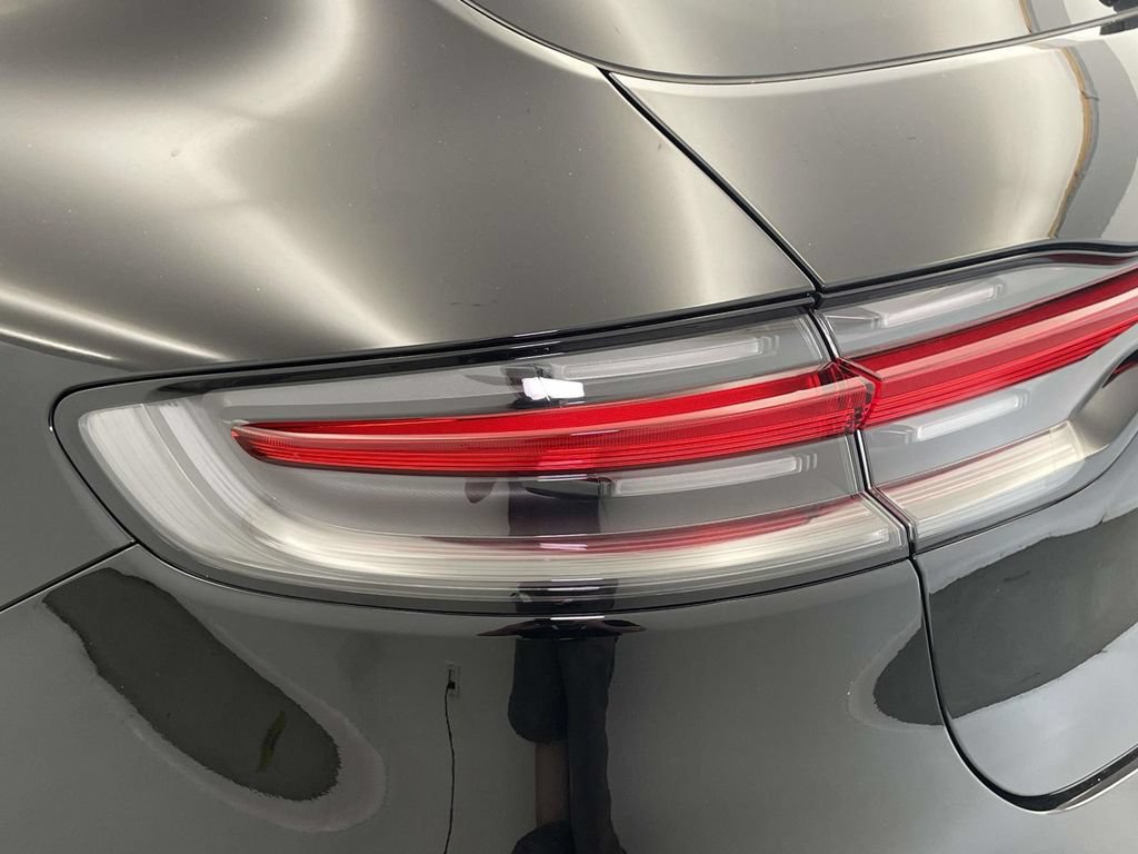 New 2026 Porsche Macan AWD/4WD image 16