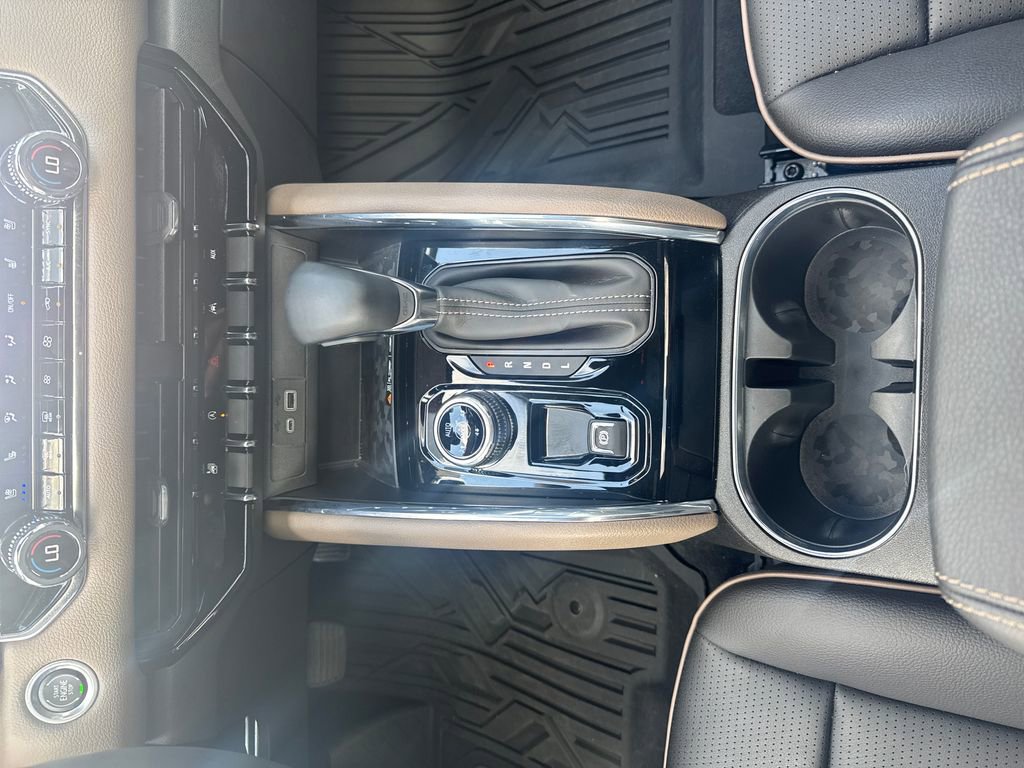 Used 2023 GMC Canyon Denali image 28