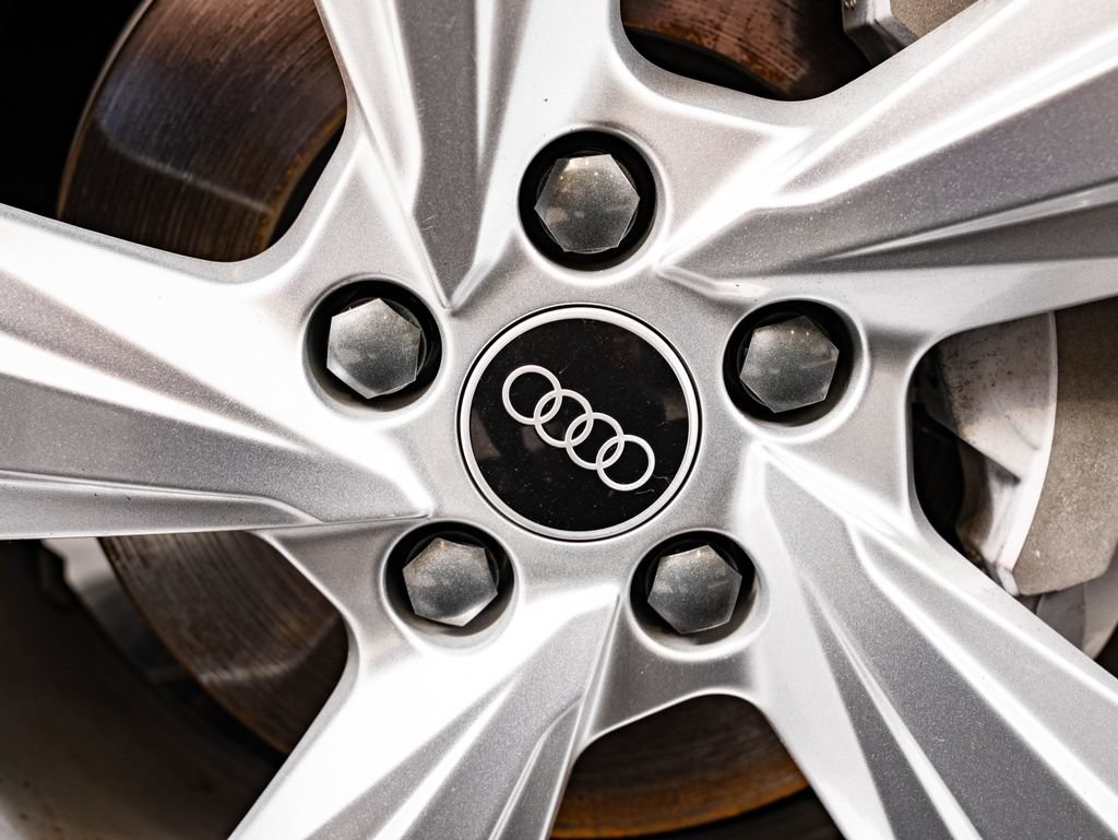 Used 2021 Audi Q5 Prestige w/ Prestige Package AWD/4WD image 8