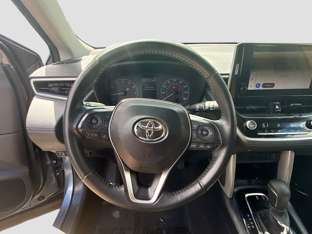 Used 2024 Toyota Corolla Cross LE image 11