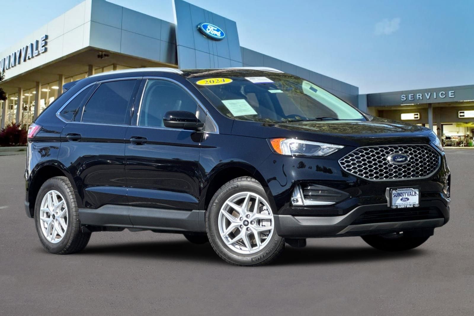 Certified 2024 Ford Edge SEL w/ Convenience Package AWD/4WD image 2