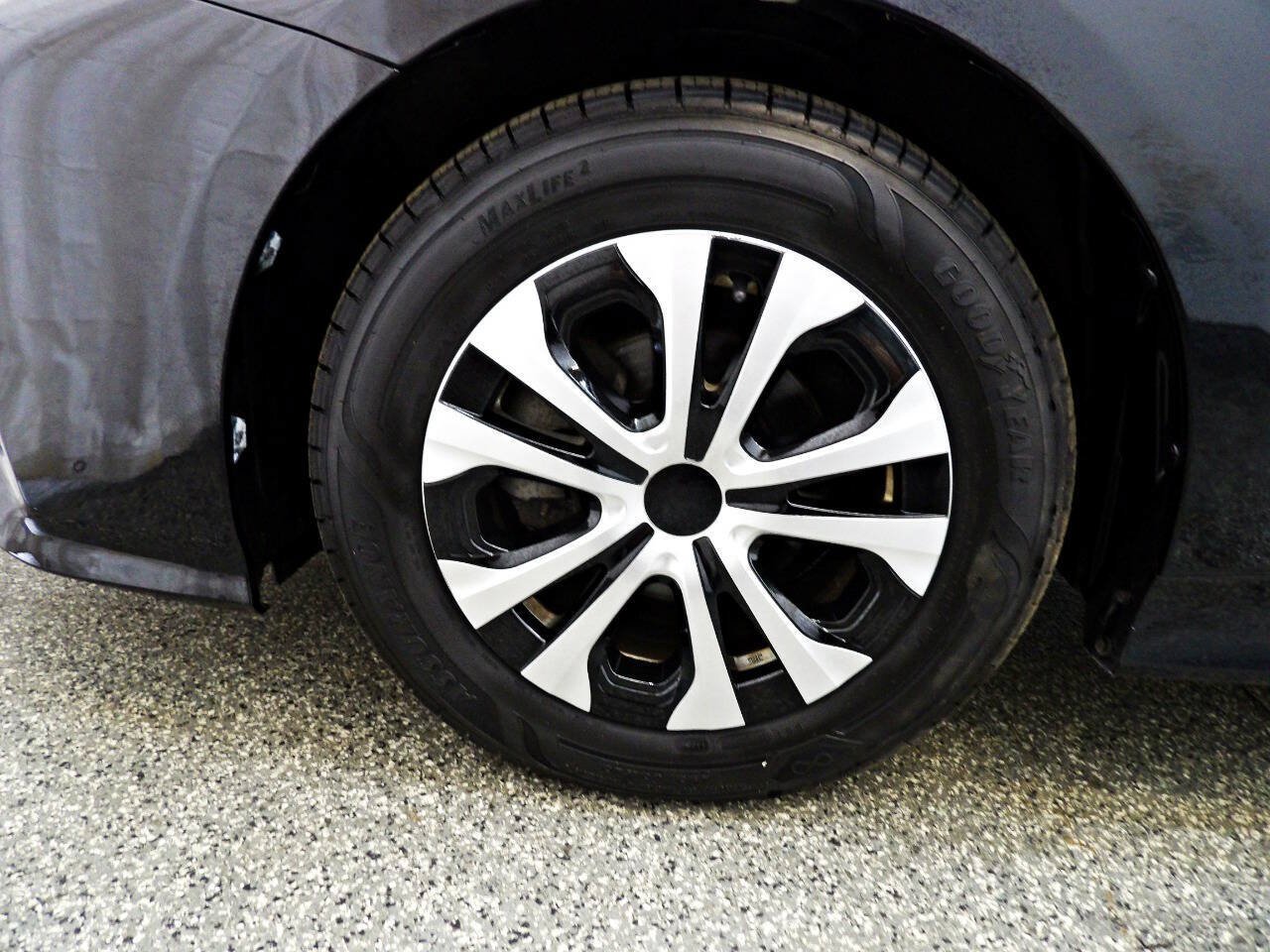 Used 2016 Toyota Prius Three w/ Protection Package FWD image 25