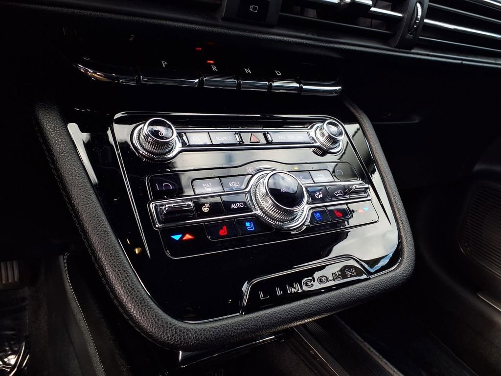 Used 2020 Lincoln Corsair FWD w/ Premium Package image 20