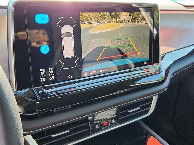 Certified 2024 Volkswagen Atlas SE image 17