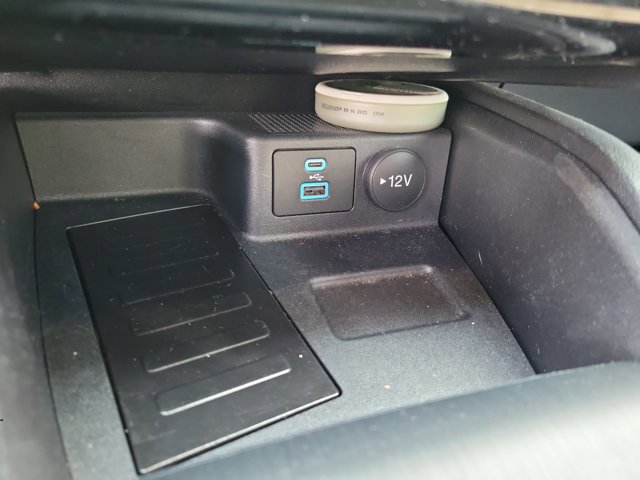 Used 2022 Ford Escape Titanium w/ Titanium Elite Package image 32