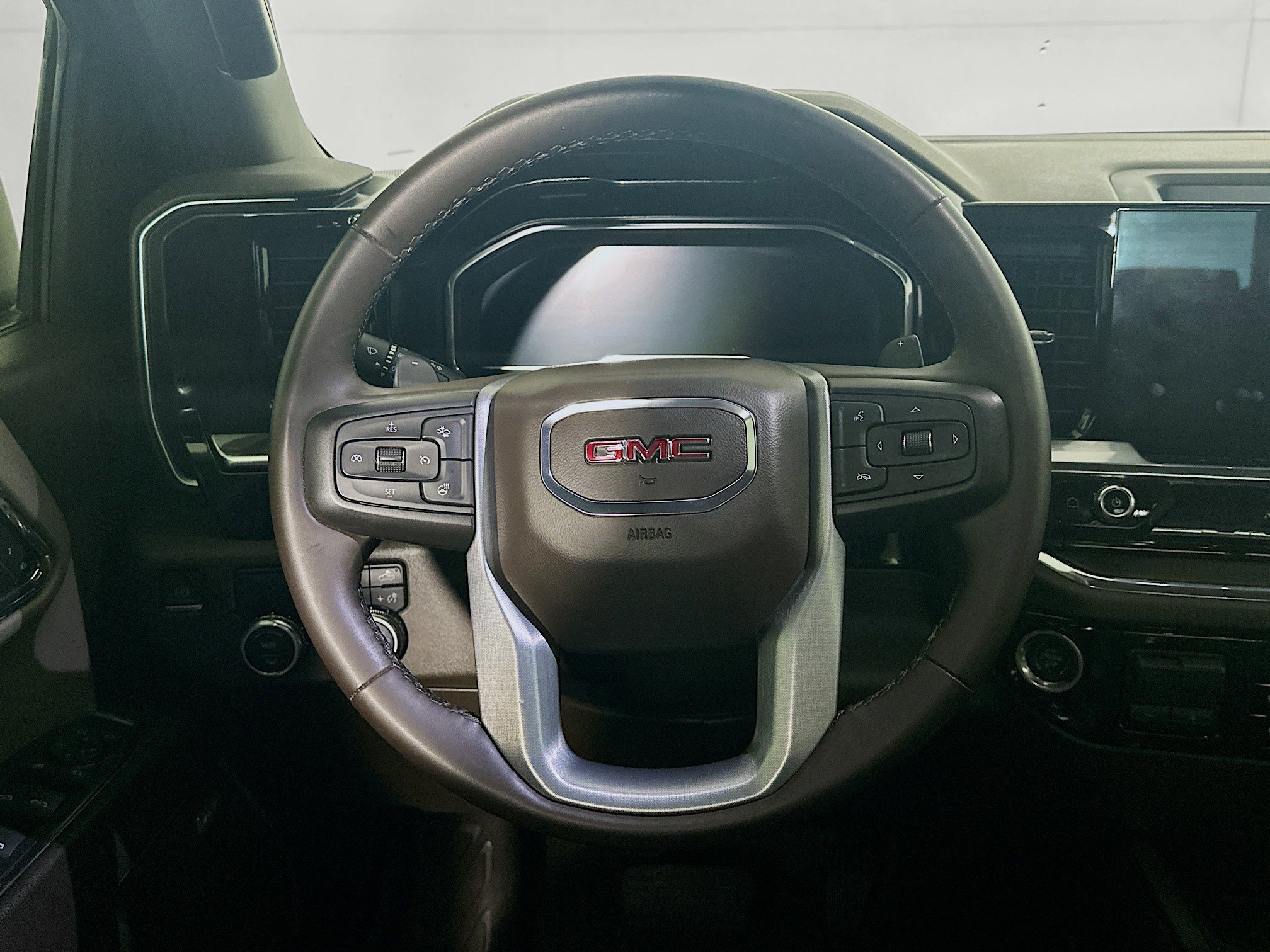 Used 2023 GMC Sierra 1500 SLT RWD image 17