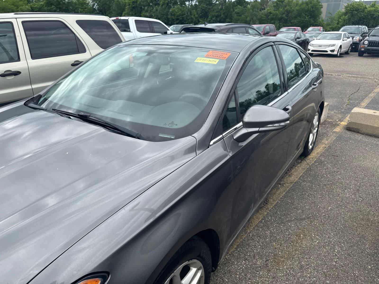 Used 2014 Ford Fusion SE FWD image 19